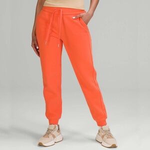 Lululemon Scuba High-Rise Jogger - Size 2